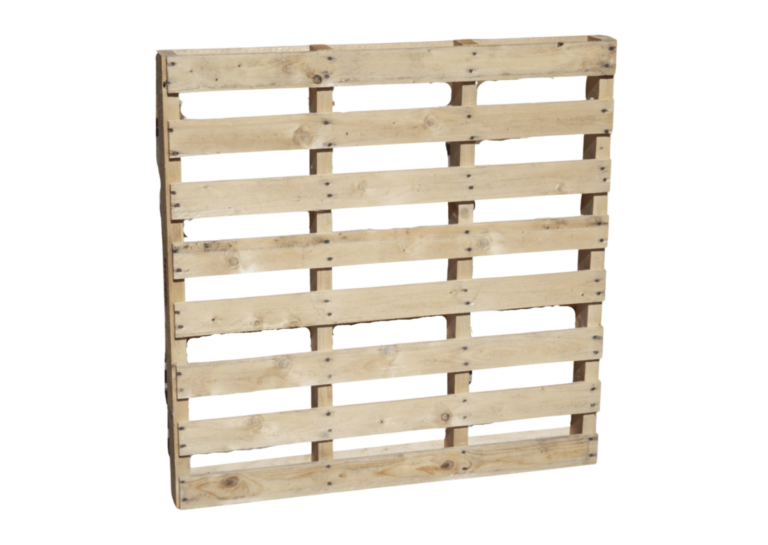 Bancale di legno su sfondo bianco.